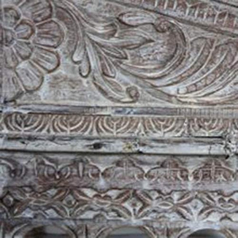 INDIAN HAND CARVED MAHARAJA RECLAIMED WOODEN CHAIR