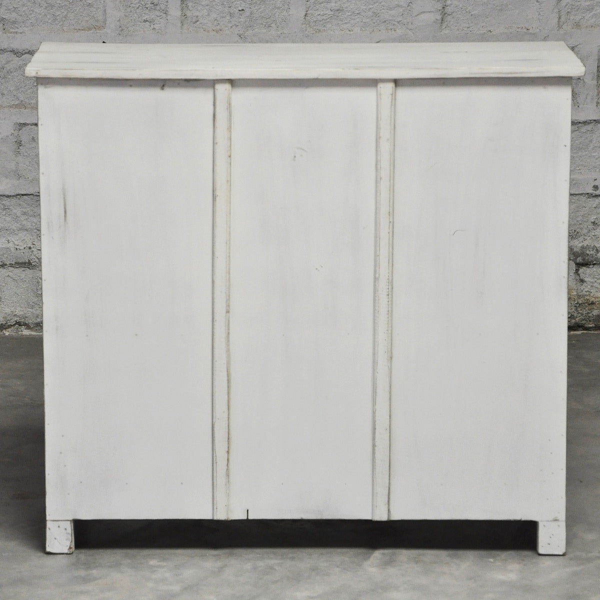 RAINBOW CARVED 2 DOOR WOODEN SIDEBOARD-White wash-100-40-90